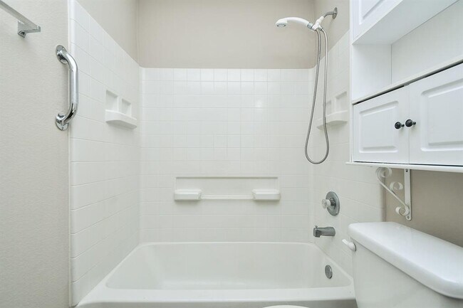 Building Photo - 1646 Perennial Ln