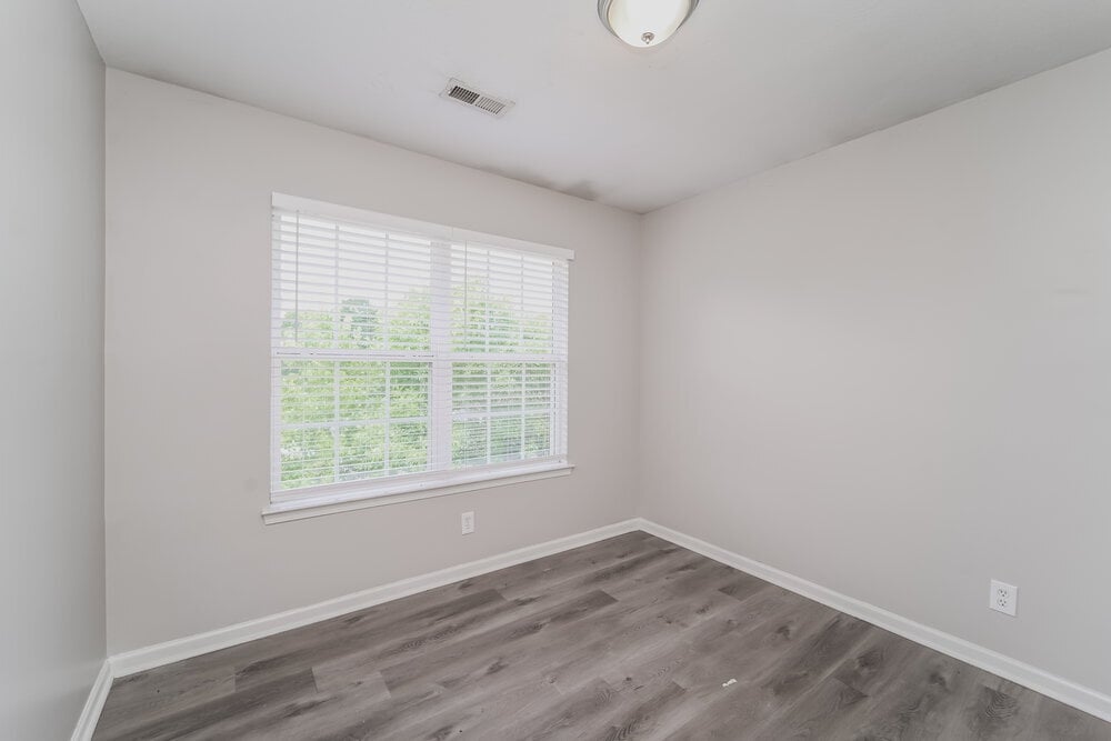 Building Photo - 6913 Seney Dr
