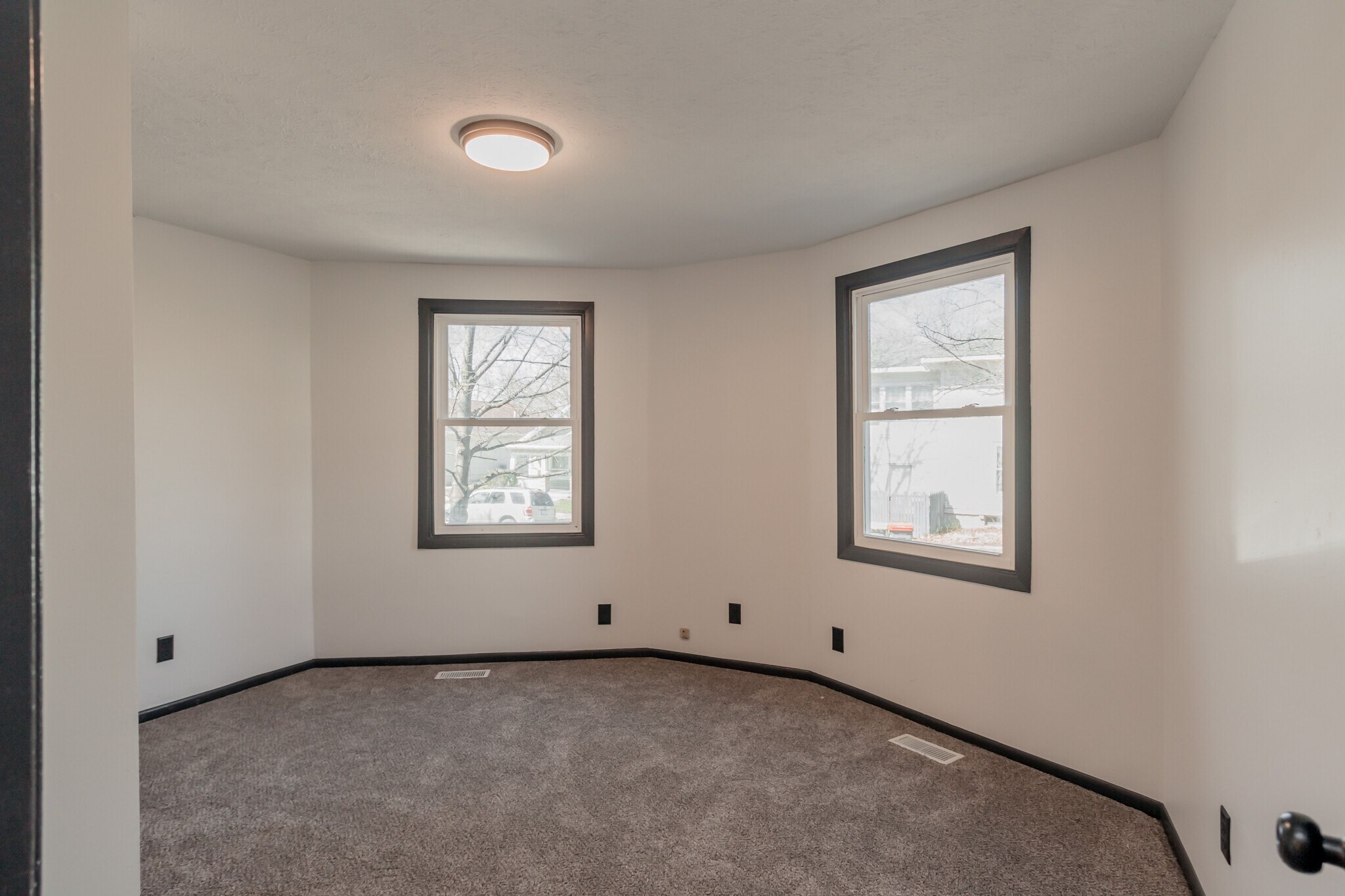 Building Photo - 2901 R St