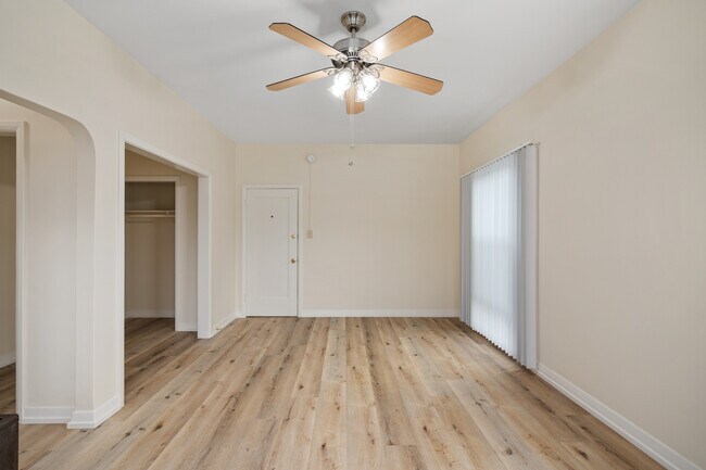 Building Photo - 4121 Halldale Ave