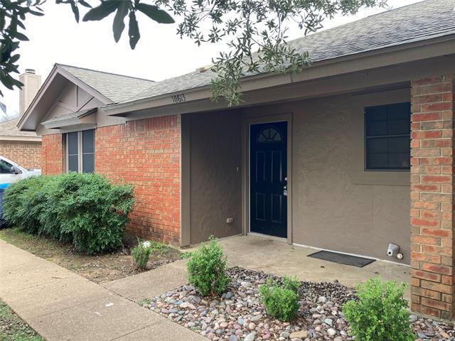 Building Photo - 10613 Flamewood Dr