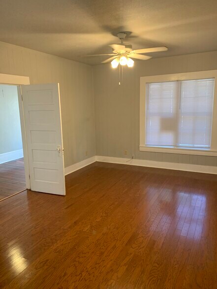 Building Photo - 206 Weaver St