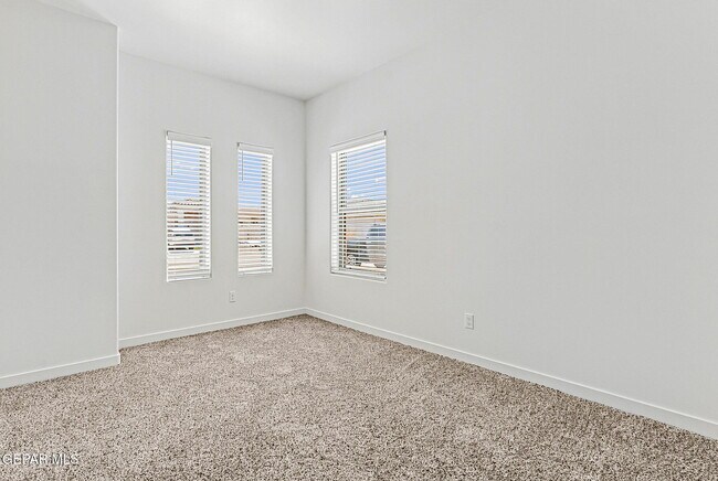 Building Photo - 13909 Paseo Perlas Dr