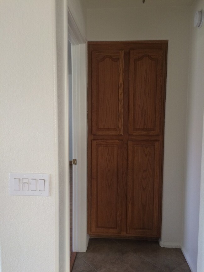 Building Photo - Beautiful 3 bedroom 2 bath North Phoenix h...