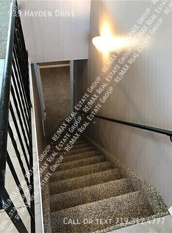 Building Photo - 939 Hayden Dr