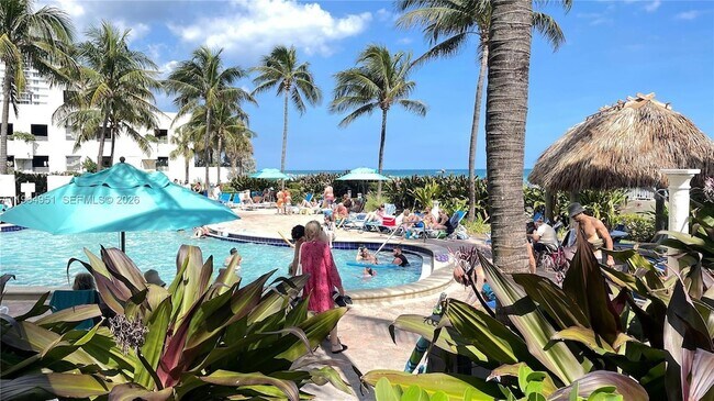 Building Photo - 3901 S Ocean Dr