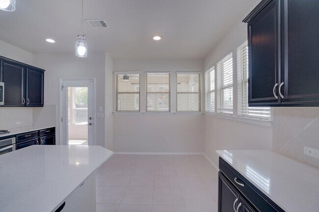Building Photo - 14002 Eucalyptus Bnd