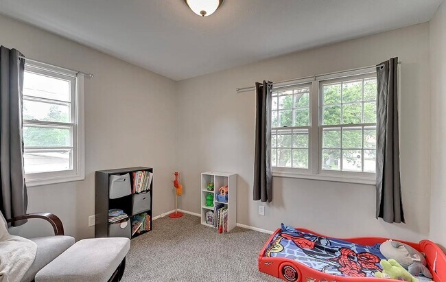 Building Photo - Coming Soon! Bright & Spacious 3 Bed Home with Finished Basement & Huge Backyard