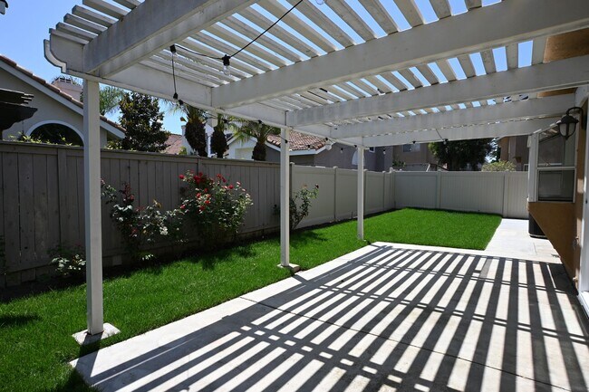 Building Photo - Immaculate 2 story 3 bedroom 2.5 bath house in Laguna Niguel