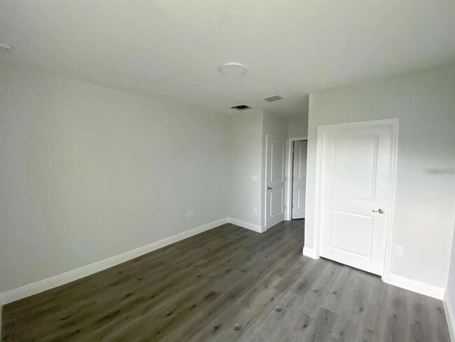 Building Photo - 933 NW 57th Ct