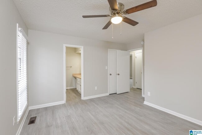 Building Photo - 1729 Timbercrest Cir