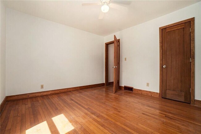 Building Photo - 1806 Coventry Rd