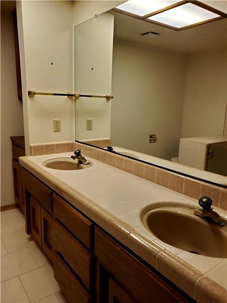 Building Photo - 7224 Pine Grove Way