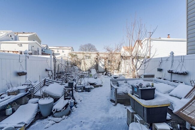 Building Photo - 179 Hobart Ave