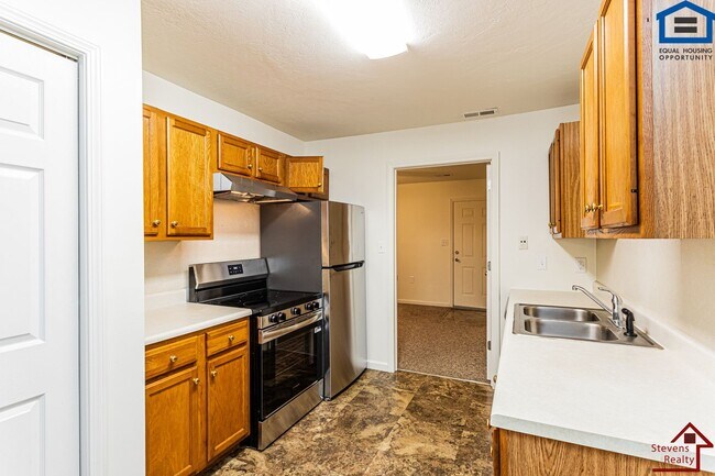 Building Photo - 6407 Son Light Way
