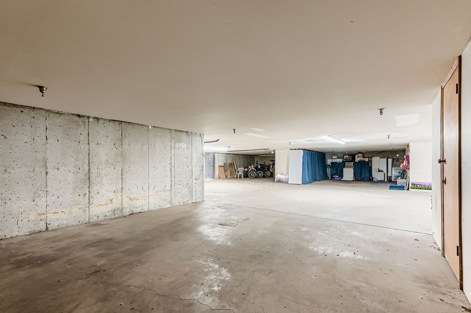 Building Photo - 5056 Buckingham Rd