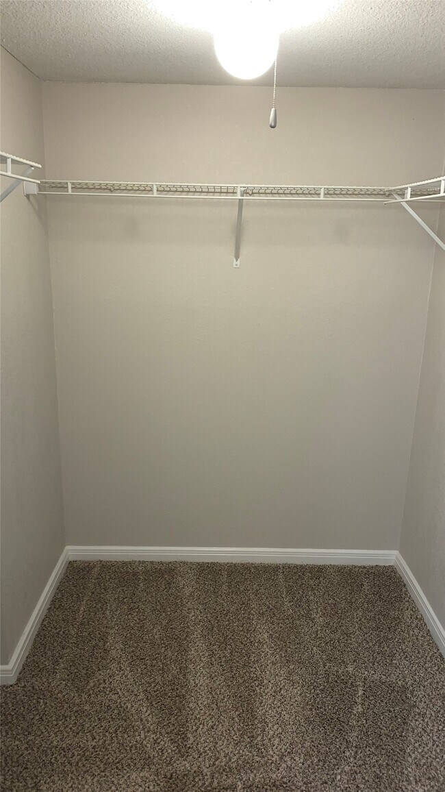 Building Photo - 7315 Brompton St