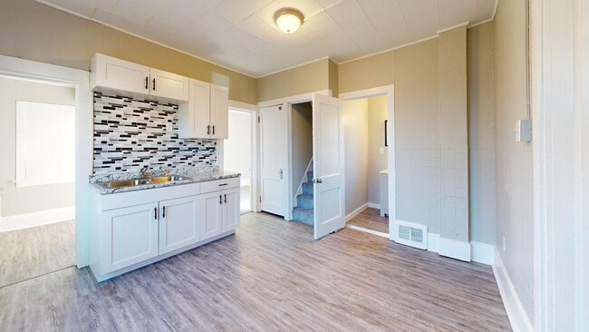 Building Photo - Clark / Fulton Area - Single Family Home - 2 Bedroom Apartment