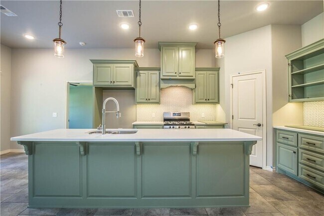 Building Photo - 2801 Cypress Springs Blvd