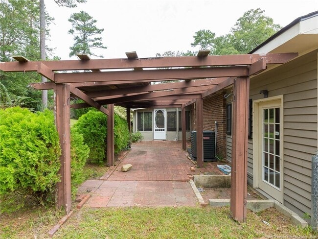 Building Photo - 308 McFadyen Dr