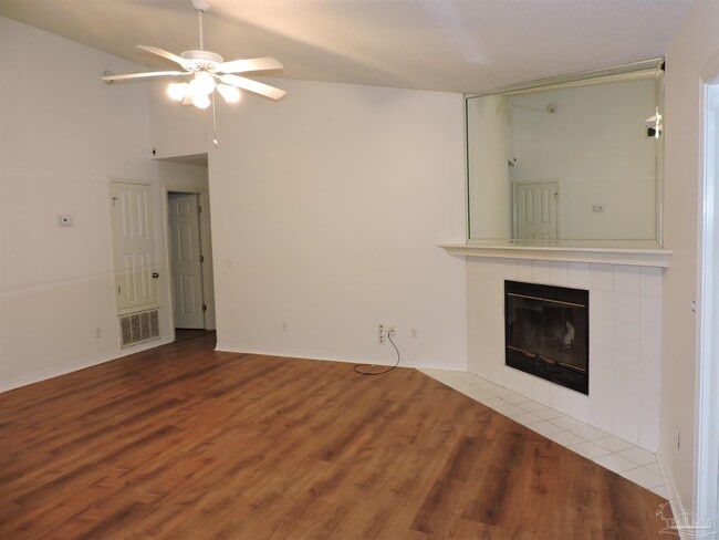 Building Photo - 2552 Southern Oaks Dr