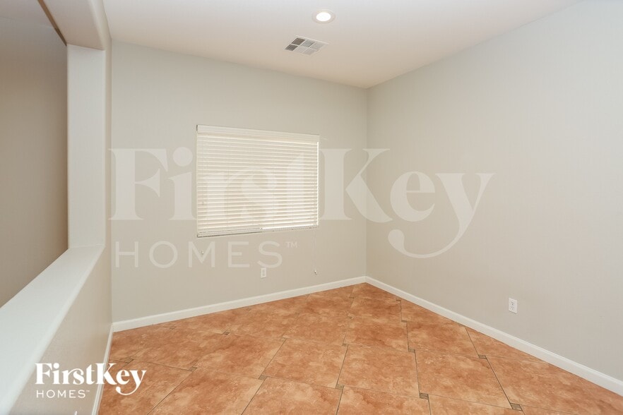 Building Photo - 6425 Casamar St