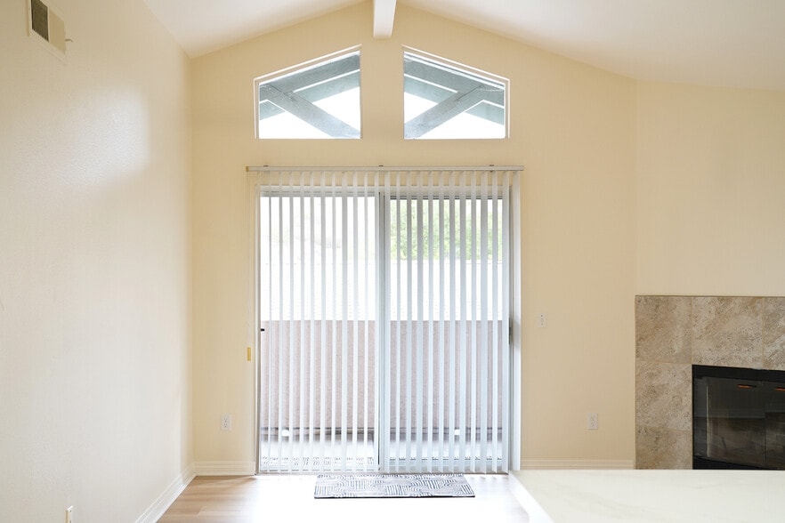 Building Photo - 17161 Alva Rd