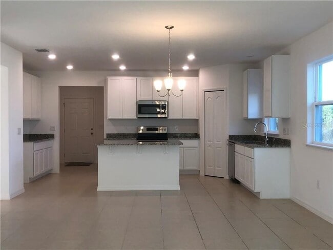 Building Photo - 15514 Gemini Dr