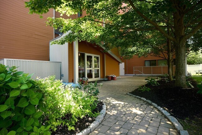 Building Photo - 24 Bay State Rd