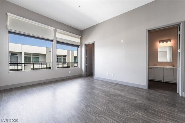 Building Photo - 2775 W Pebble Rd
