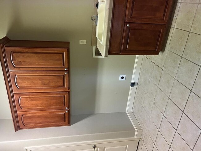 Building Photo - 15715 SE Bybee Dr