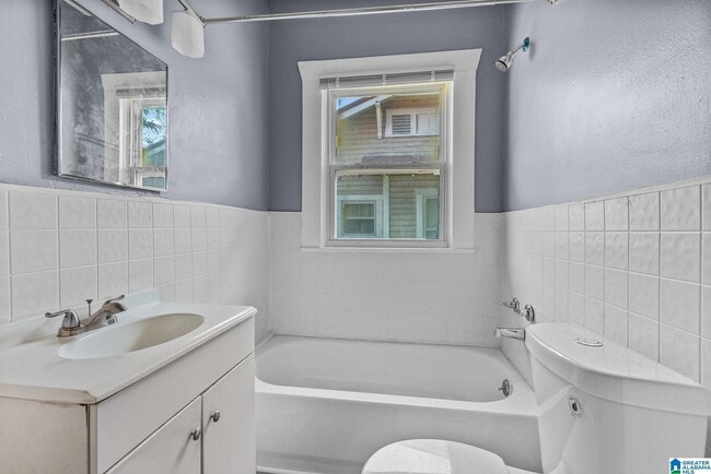 Building Photo - 3 Bedroom in Princeton West