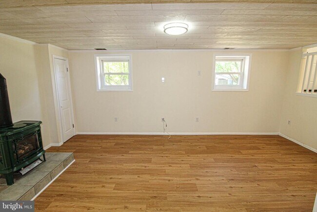 Building Photo - 24201 Bush Hill Rd