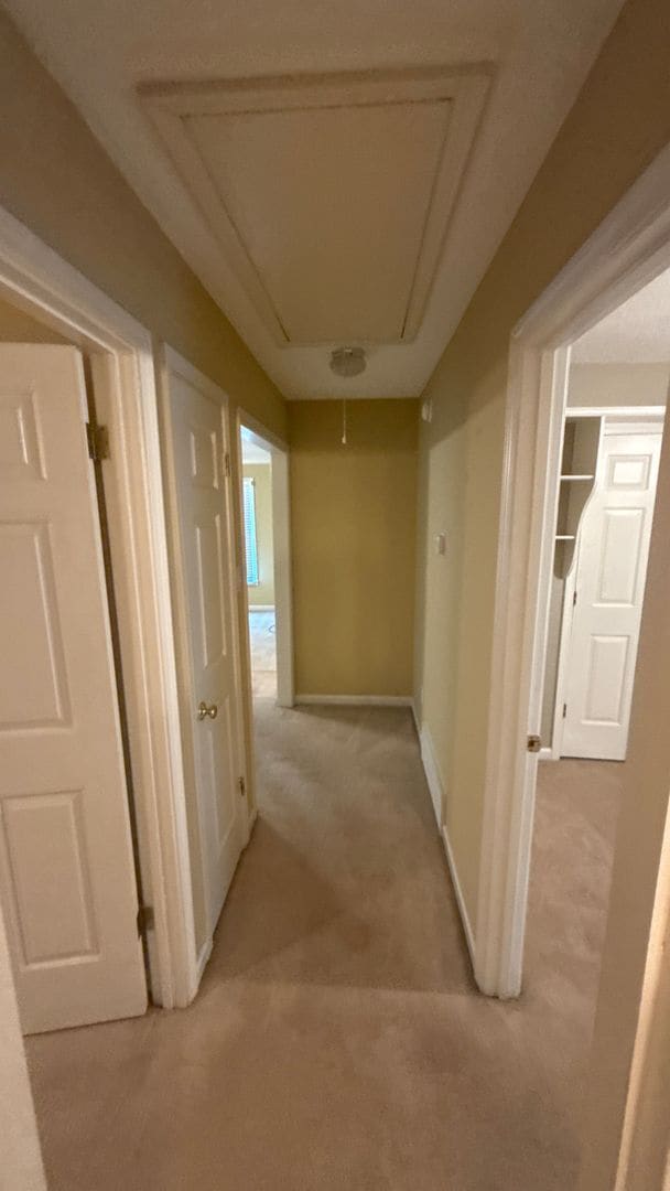 Building Photo - 983 Rolling Oaks Ln