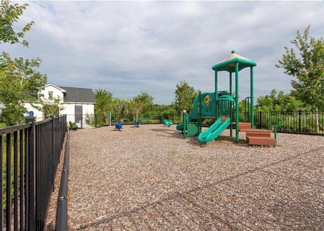 Building Photo - 16451 Glassy Loch Loop