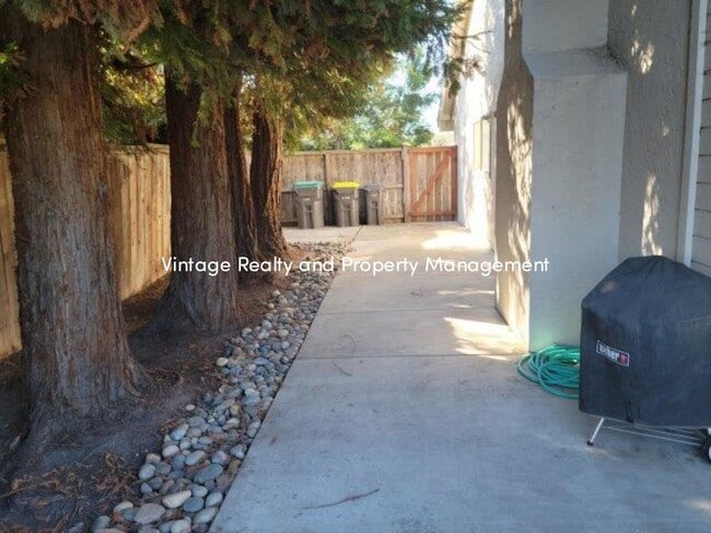 Building Photo - Available Soon! Very Nice 3 Bedroom Home!!!