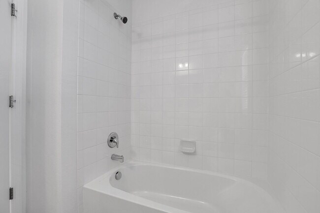 Building Photo - $3,050.00, 4-bed, 3.5-bath, located in Aurora with beautiful finishes.