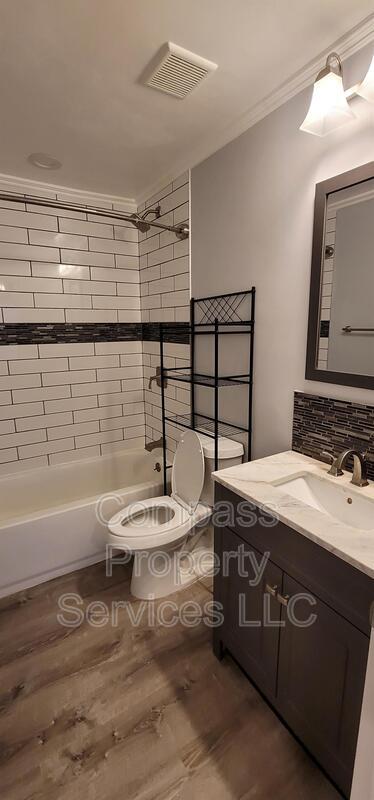 Building Photo - 1421 S 12th St