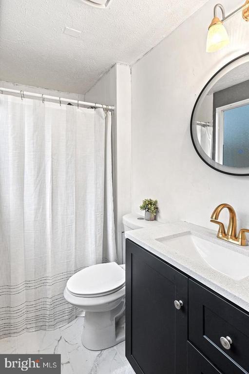 Building Photo - 1005 Aquia Dr