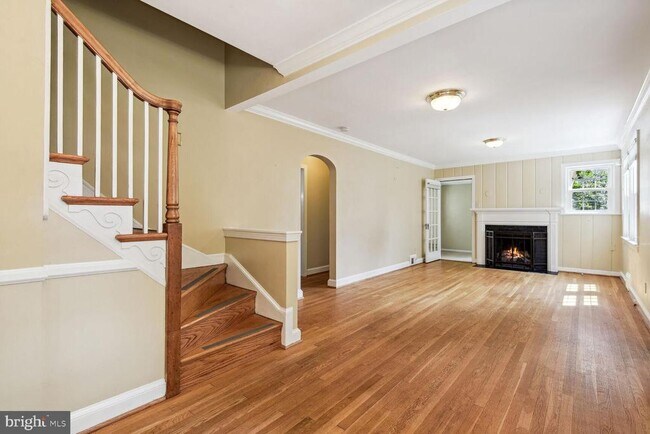 Building Photo - 5203 Elsmere Ave