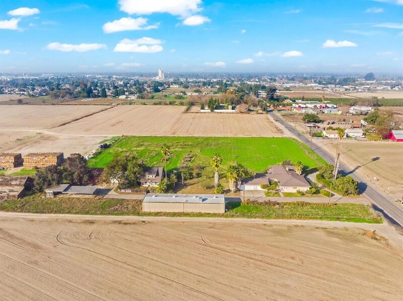 Building Photo - 2507 Golf Rd