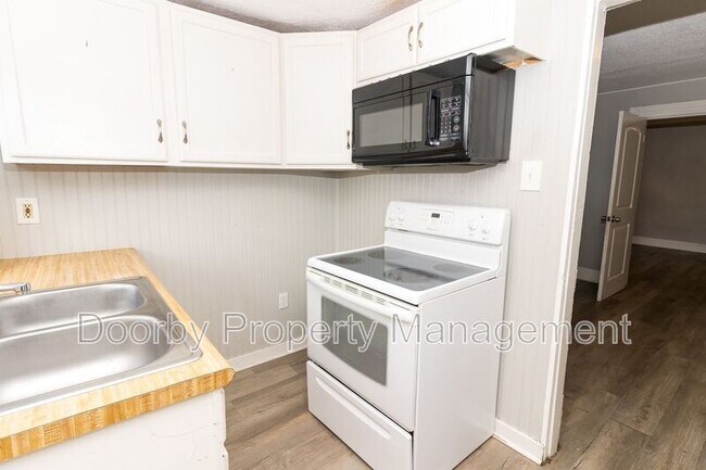 Building Photo - 2901 E 47th St