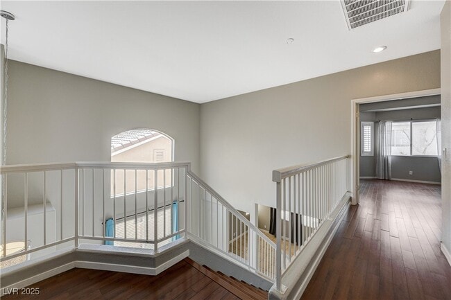 Building Photo - 971 Whispering Grove Ave