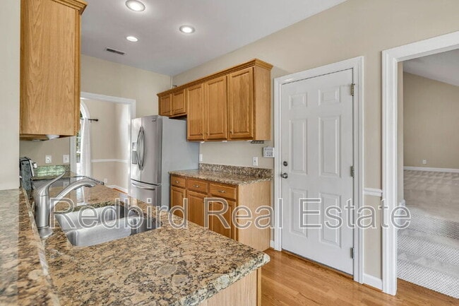 Building Photo - 2794 Warwick Ct