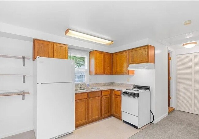Building Photo - 3705 Burchfield Dr