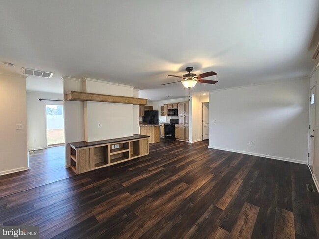 Building Photo - 86 Metz Dr