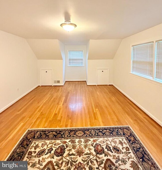 Building Photo - 3125 N Nottingham St