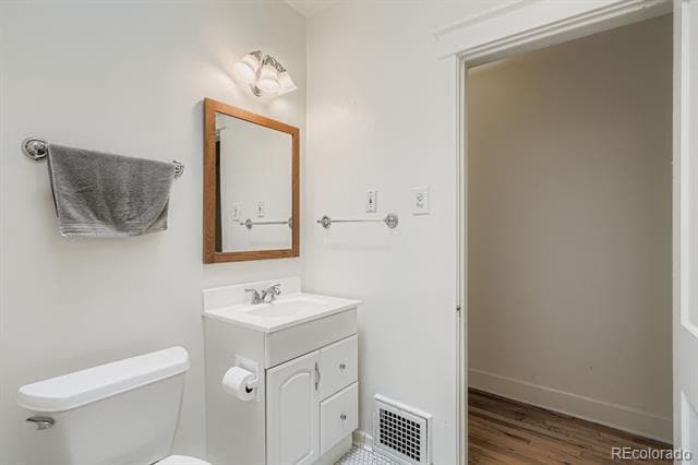 Building Photo - 430 S Corona St