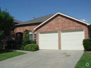 Building Photo - 1030 Warbler Ln