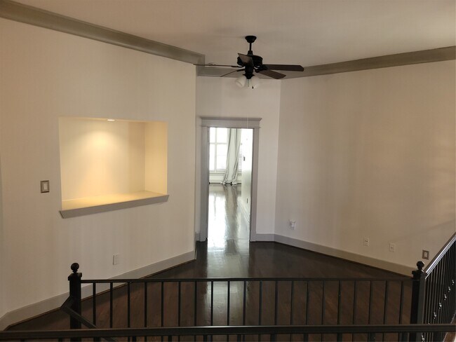 Building Photo - 4914 Rose St